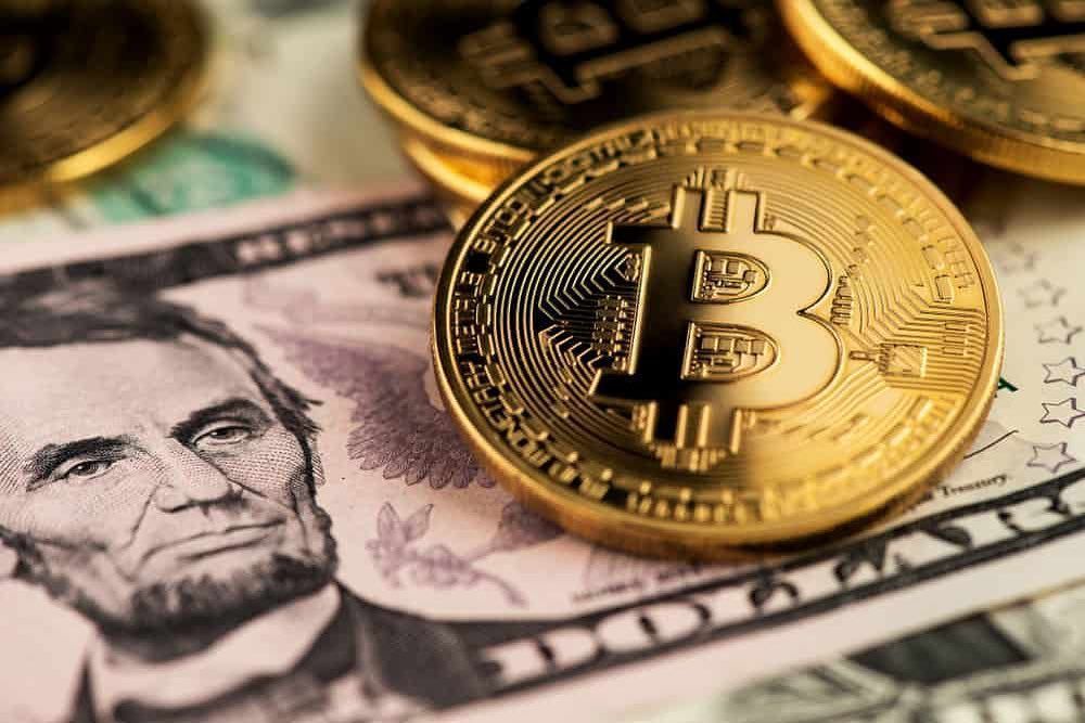 биткоин и доллар